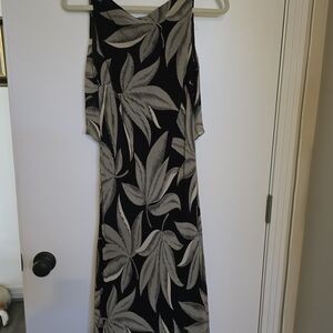 Chic One Shoulder Black and White Leaf Dress